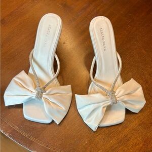 Cream Bow Women's Shoes